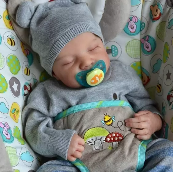 70cad80fb9cf688311d061491311ddf6.png Bebe Reborn Menino Recem Nascido Realista Silicone Levi - Imagem 1