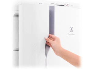 Geladeira/Refrigerador Electrolux 240L RE31 Branco 220V - Imagem 2