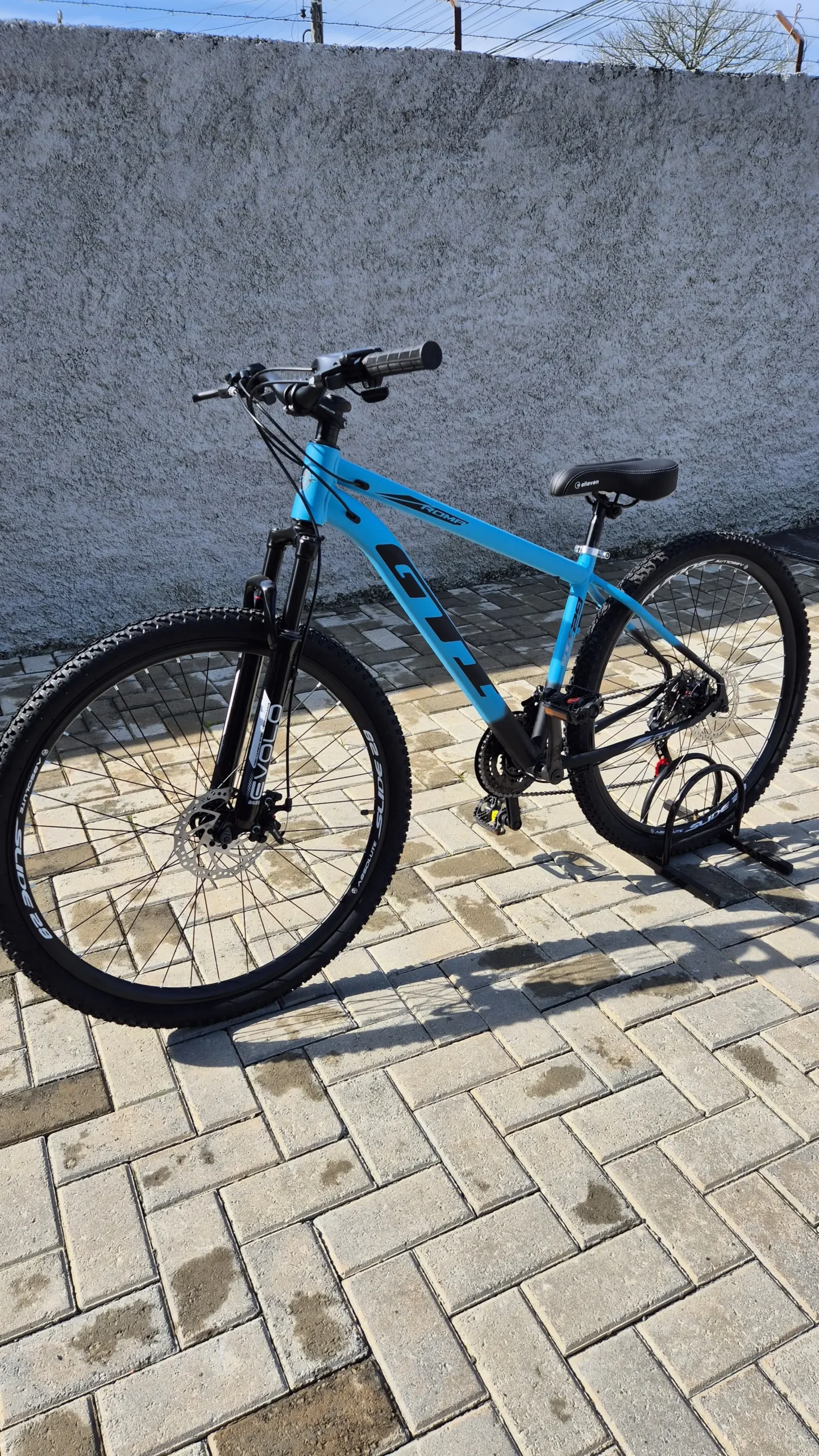 6538e23904e2382bf3cef371e39c5b25.webp Bicicleta Ara 29 GTI Roma Azul/Preto Quadro Tamanho 17 - Imagem 1