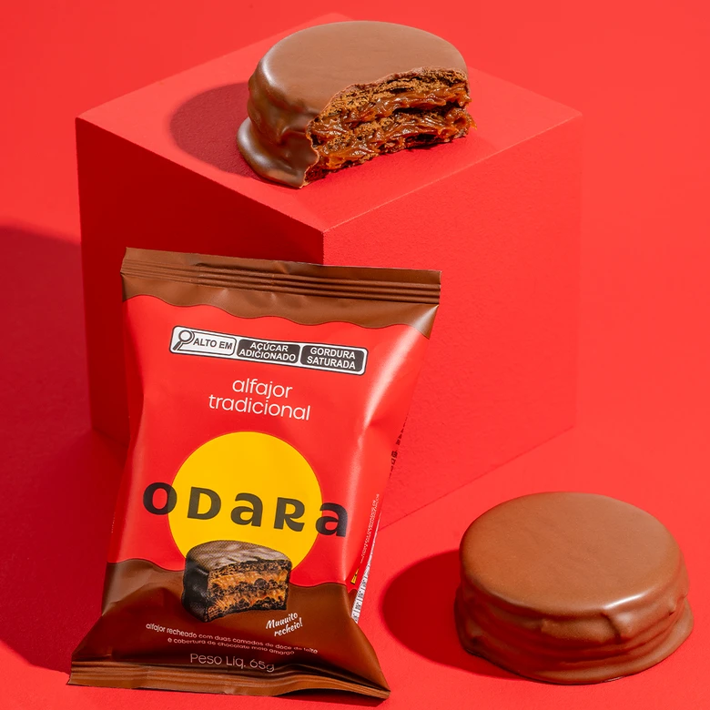 a85297c66e00216021ac1e825afc0268.webp Alfajor Chocolate Meio Amargo Doce Leite 65g Odara - Imagem 1
